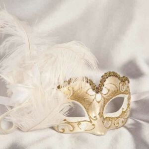 White baby piuma small masquerade mask with feathers