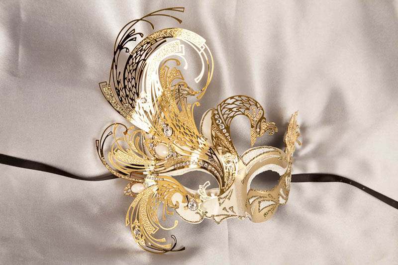 Exquisite Venetian mask in white and gold