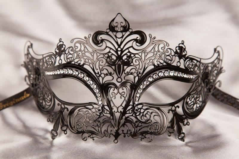 black lace mask named Diana