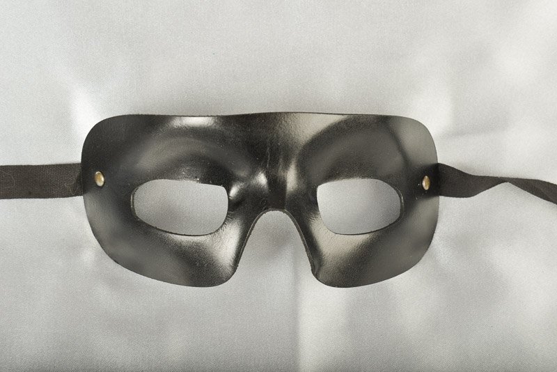 Quadra black leather mask