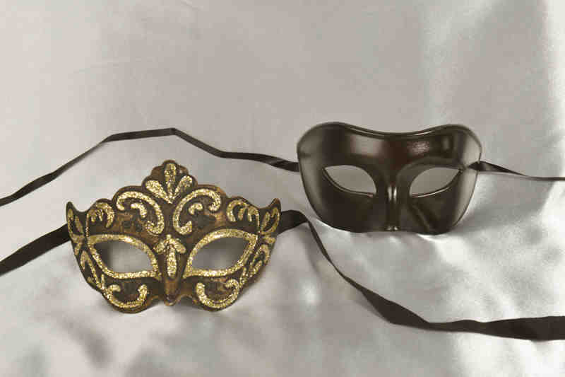 black masquerade masks for couples Colombina and Princess