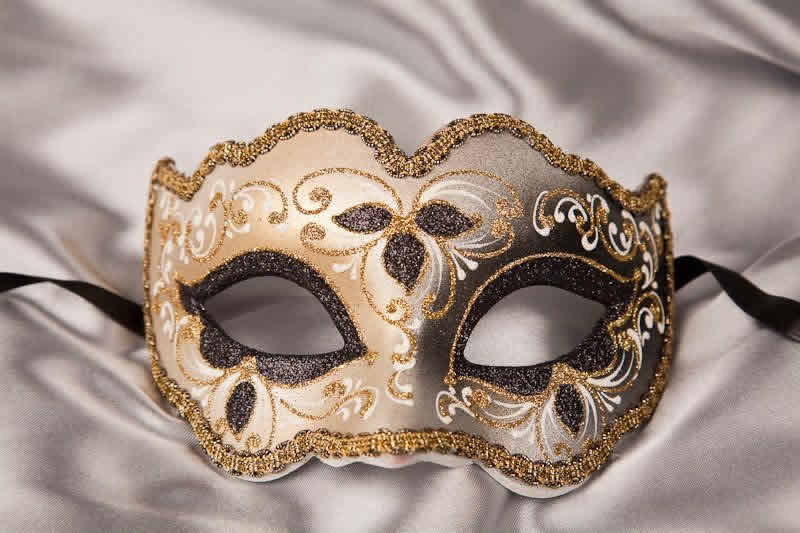 black gold carnival mask - Iris