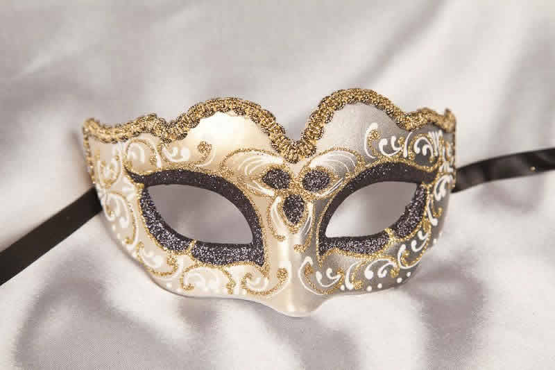 Small masquerade mask Baby Gold in black