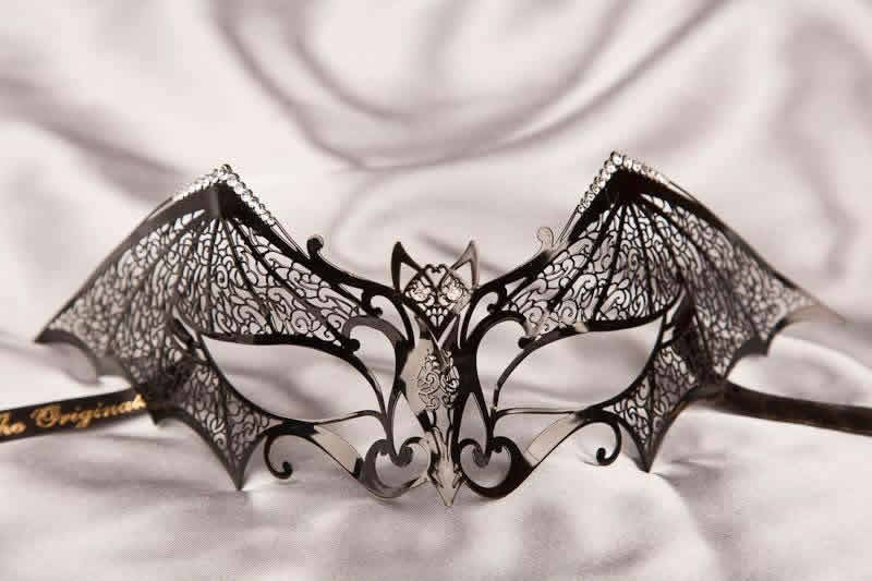 Luxury Pipistrello Bat metal masquerade mask in black