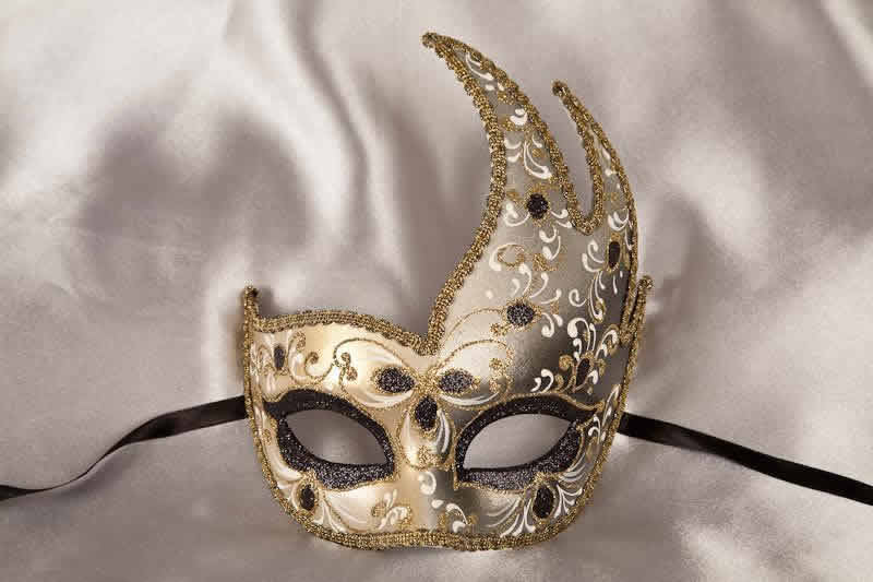 black swan carnival mask