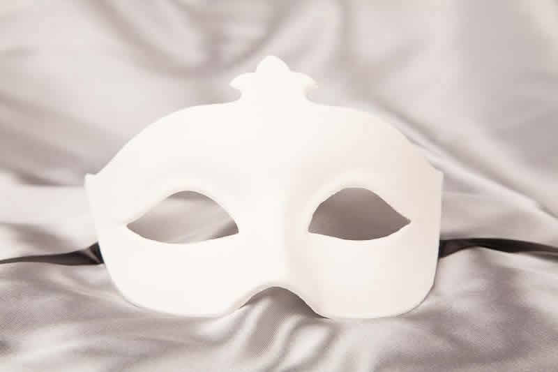 Iris Grezzo - Blank White Half Face Masks for Decorating