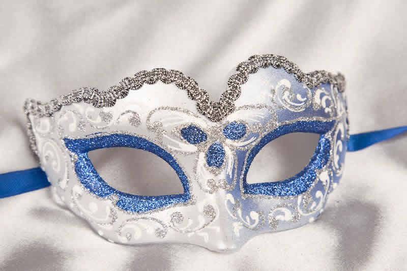 Small masquerade mask Baby Silver in blue
