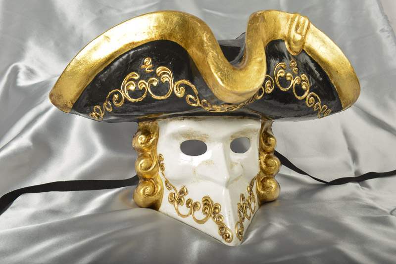 Gold and black Bauta mask with Tricorn hat