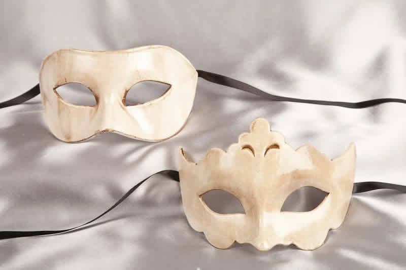 Pair of budget ball mask - cream