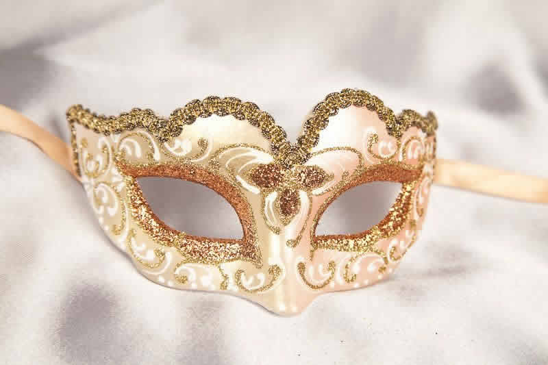 Small masquerade mask Baby Gold in peach
