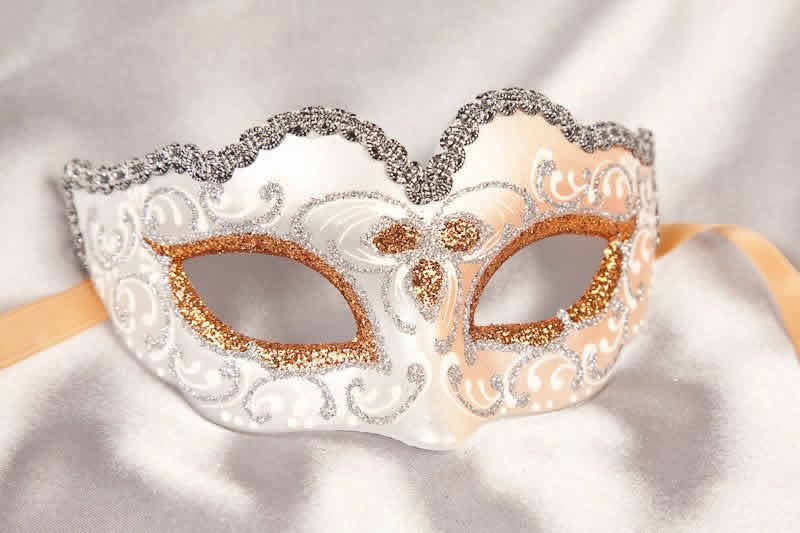 Small masquerade mask Baby Silver in peach