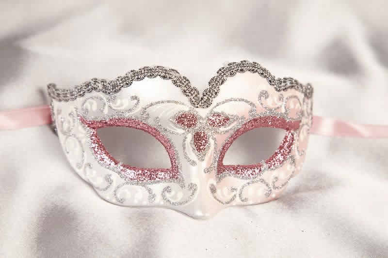 Small masquerade mask Baby Silver in pink