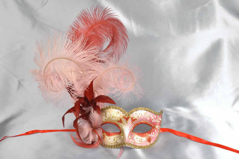 Ladies feathered ball mask - Red