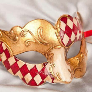 Sweetheart square check masquerade mask in red