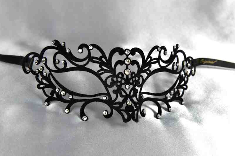 flock metal masquerade mask named Donna