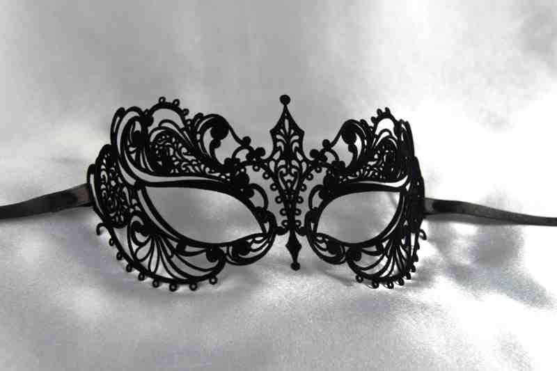 Black velvet mask - Bernice