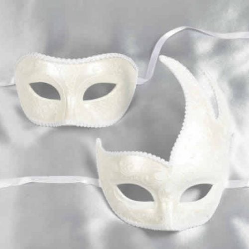 pearl white couples masks - swan colombina