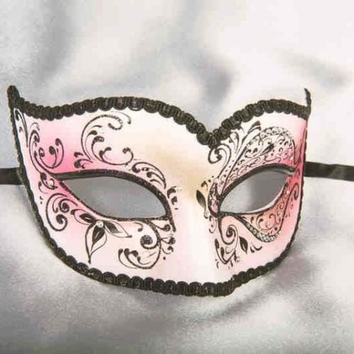 Sweetheart masquerade mask in cerise