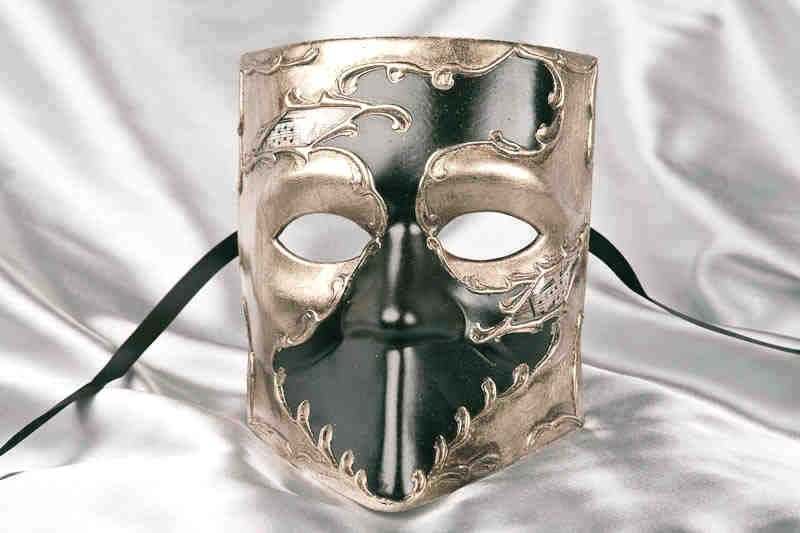 Black and Silver Bauta masquerade mask