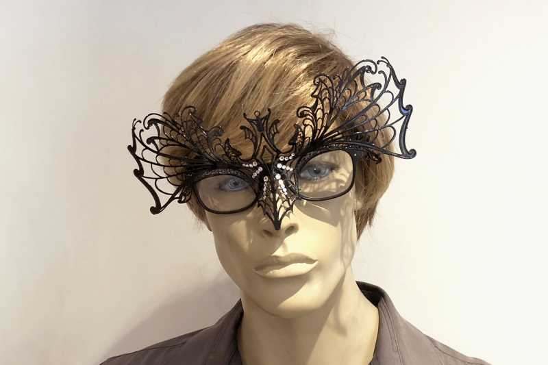 masquerade mask for glasses Ragnatela Strass attached to glasses on male