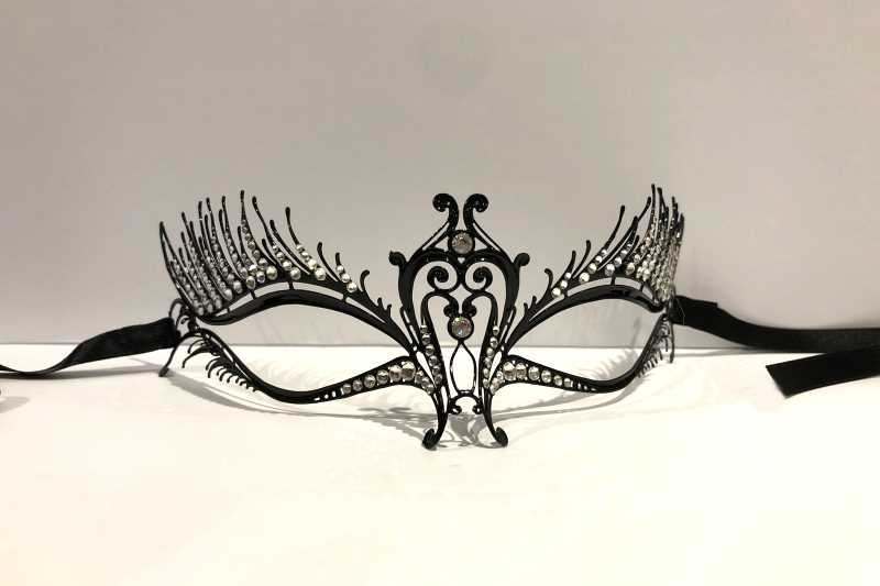 Fine delicate Filigree metal masquerade mask - Gilda Luxury