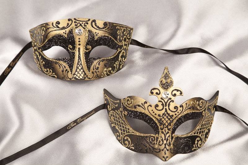 Black gold Tomboy Farfallina - Pair of matching Venetian masks