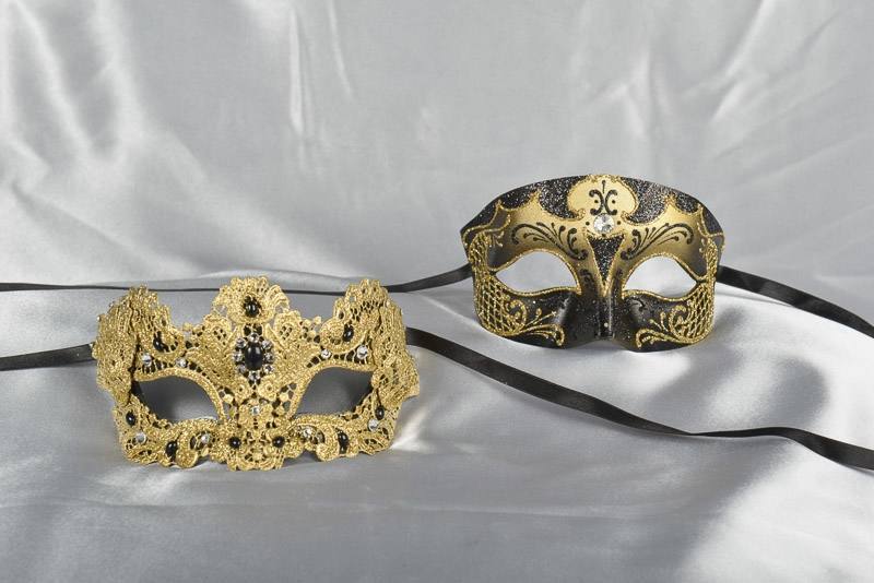 His and Hers Black and Gold Venetian masks - Tomboy Macrame