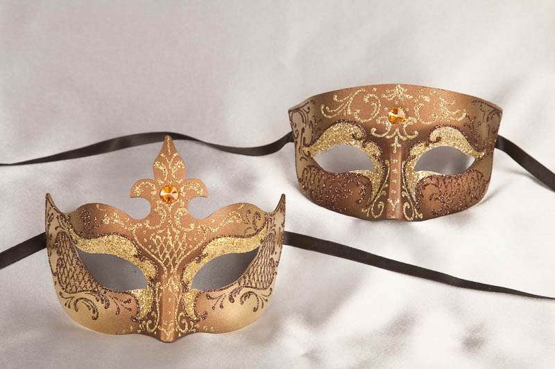 Bronze gold Tomboy Farfallina - Pair of matching Venetian masks