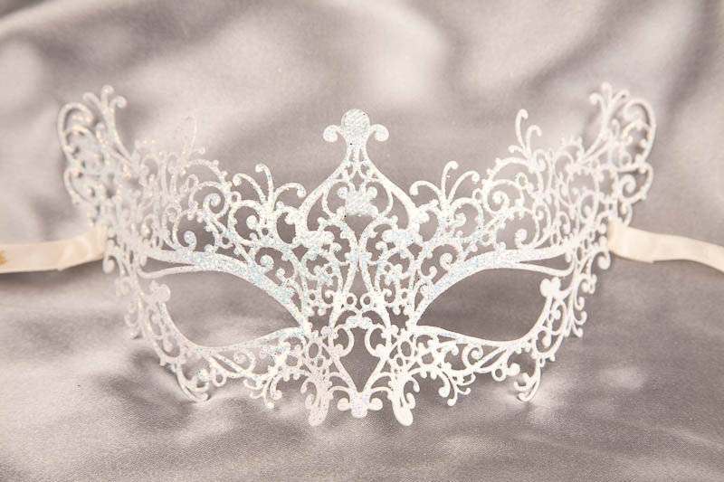 White laser cut lace filigree metal masks - Ricciolina