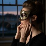 How to Wear a Masquerade Mask: The Ultimate Guide to Elegance and Comfort