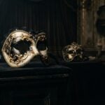 Phantom of the Opera Mask: History, Styles and How to Choose